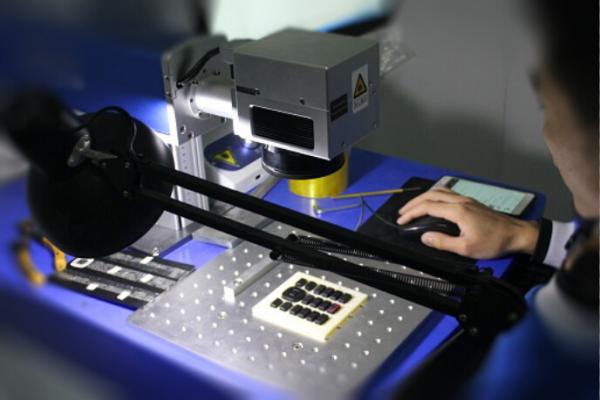 激光自動化,手機中框導電位自動鐳雕解決方案 激光自動化,手機中框導電位自動鐳雕解決方案