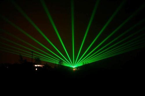 科學家首次利用拓撲光子學創造激光束 科學家首次利用拓撲光子學創造激光束