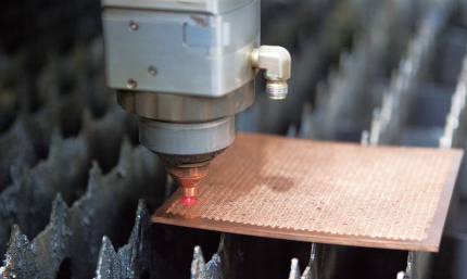 恩耐的“硬件級隔離設計”能夠有效地 將回返功率轉變為熱能，令回返激光不 會損傷任何元器件或引發激光器的不 穩定。