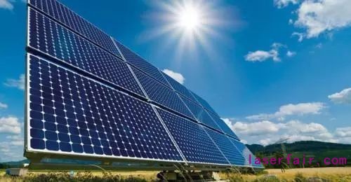 產能與技術將成為光伏企業“廝殺”的主抓手 產能與技術將成為光伏企業“廝殺”的主抓手