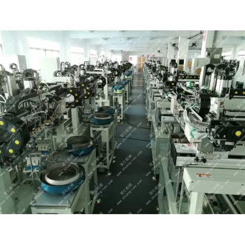 32700磷酸鐵鋰儲(chǔ)能動(dòng)力專(zhuān)用圓柱電芯自動(dòng)插拔化成膠釘設(shè)備