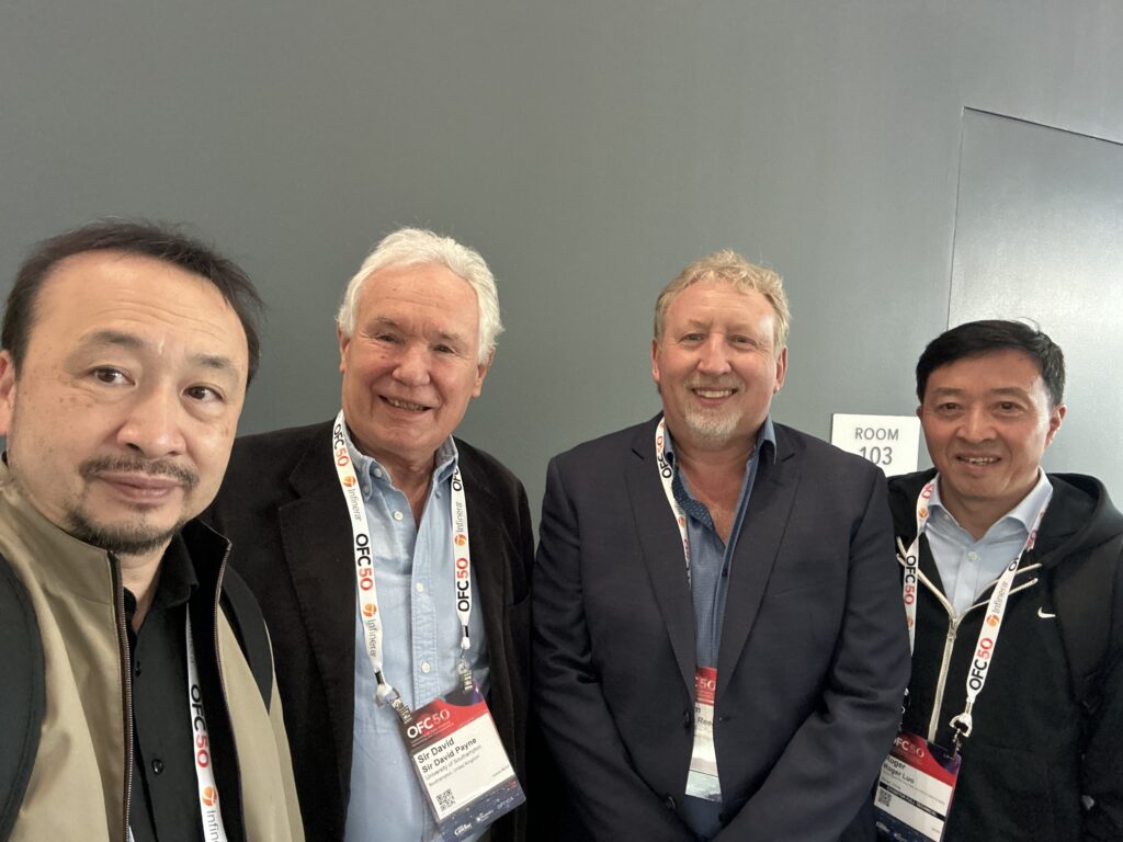 Perry David Graham Jie (1)