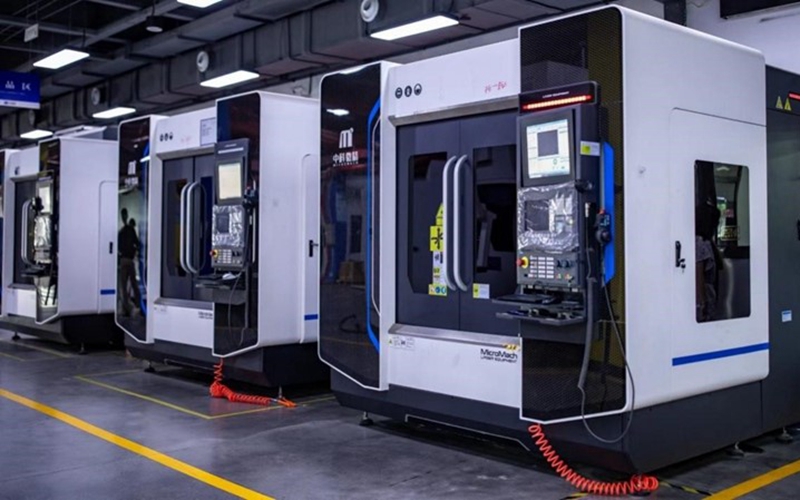 西安中科微精光子科技股份有限公司的飛秒激光精密制造設(shè)備。受訪者供圖