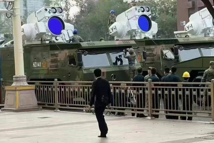 激光武器上艦了，不光能打無人機，口徑大威力強