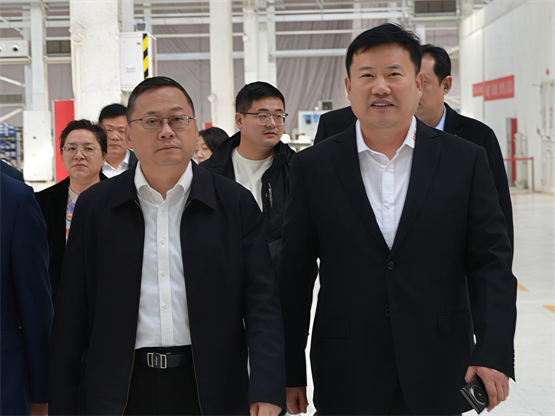 邦德激光全球總部迎調(diào)研,展示激光切割機(jī)智造實(shí)力