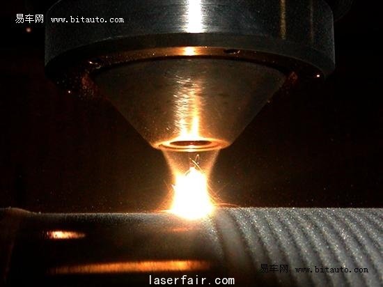 激光焊接工作面細節圖片