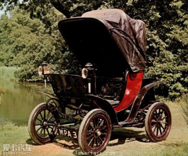 從乙炔到激光 愛卡縱覽車燈的發展歷程