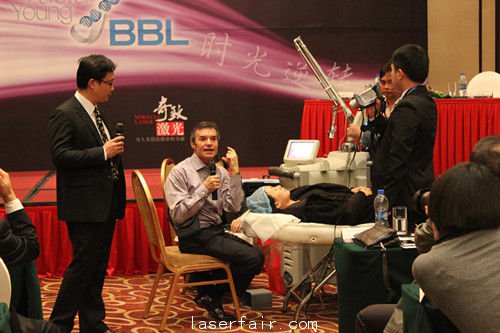 美國專家Patrick Bitter.Jr做現場演示