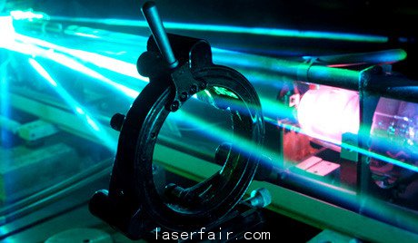 美軍首次試驗移動高能激光器摧毀數架無人機