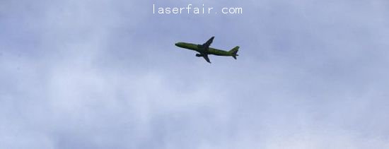 激光照射存在重大安全隱患 新民航局發出警告