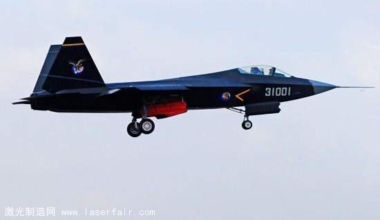 資料圖：國產(chǎn)殲-31隱形戰(zhàn)機(jī)