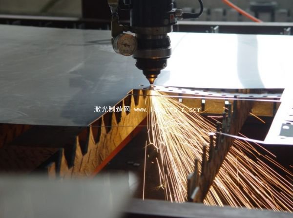 激光切割機切割不銹鋼板材