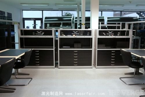 一探Vertu總部究竟：最奢侈的手機(jī)是怎么造出來的？