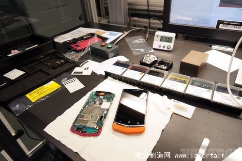 一探Vertu總部究竟：最奢侈的手機(jī)是怎么造出來的？