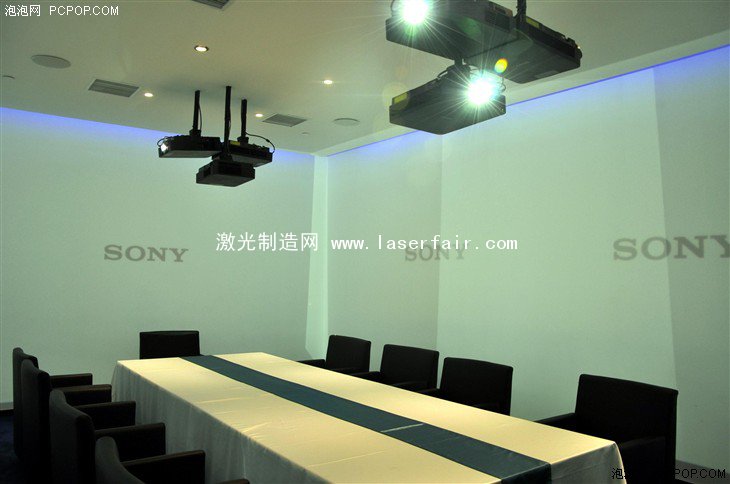 索尼激光工程投影大挑戰之沉浸式餐廳 